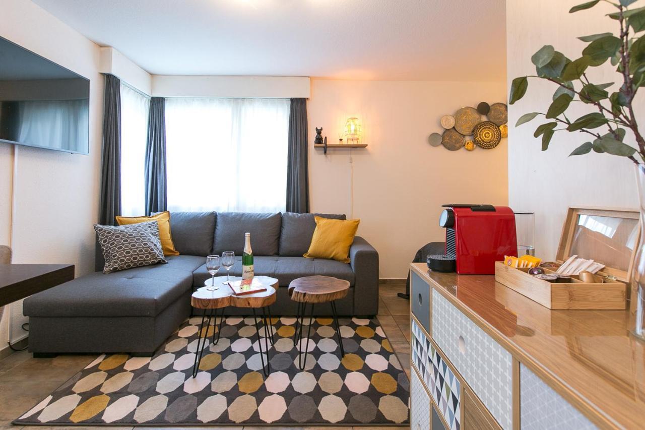 Spirit Apartments - Studio 2 - Kueche - Parkplatz Engelberg Bagian luar foto