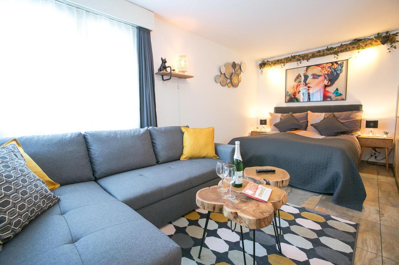 Spirit Apartments - Studio 2 - Kueche - Parkplatz Engelberg Bagian luar foto