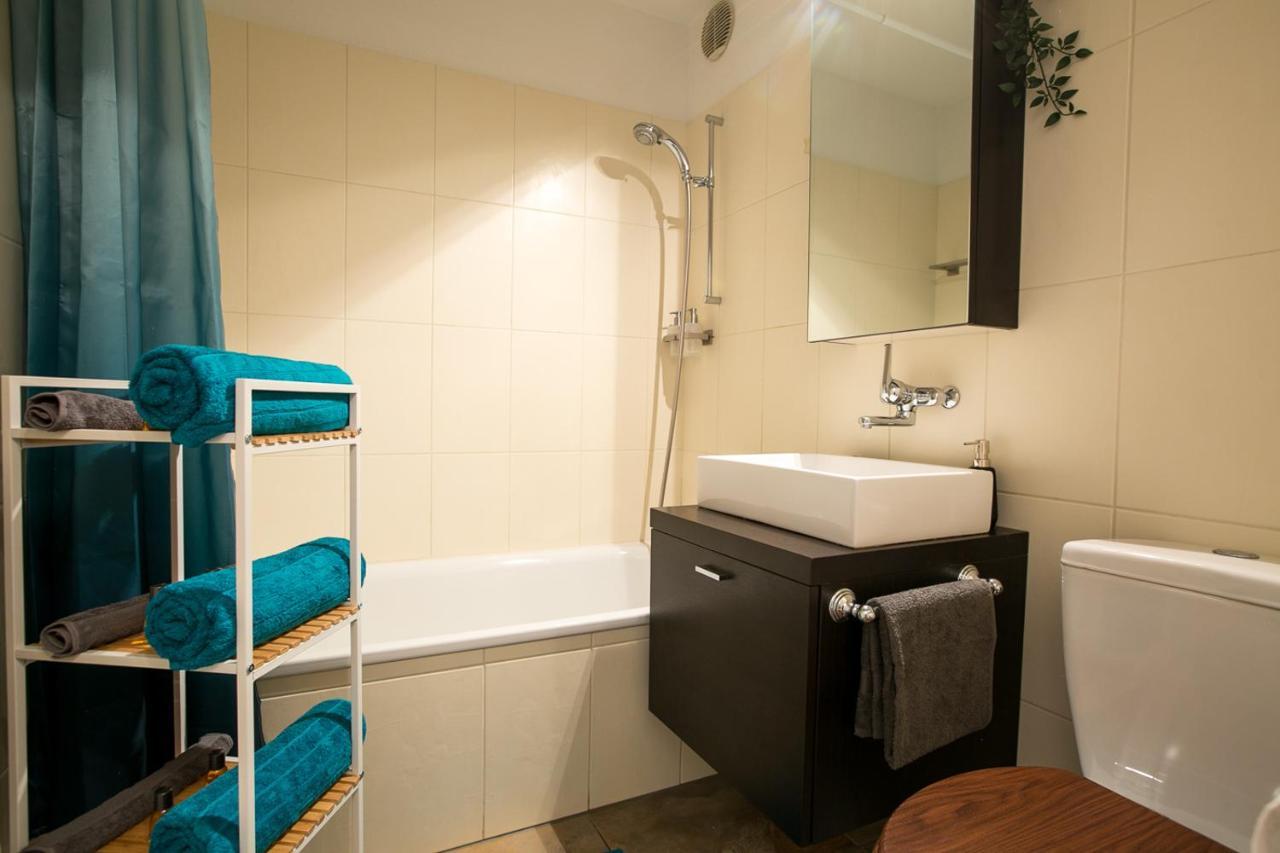 Spirit Apartments - Studio 2 - Kueche - Parkplatz Engelberg Bagian luar foto