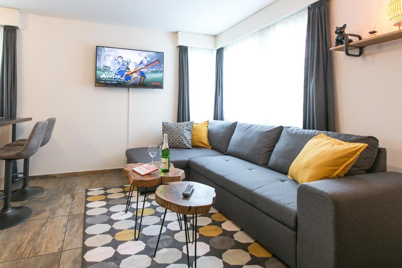 Spirit Apartments - Studio 2 - Kueche - Parkplatz Engelberg Bagian luar foto