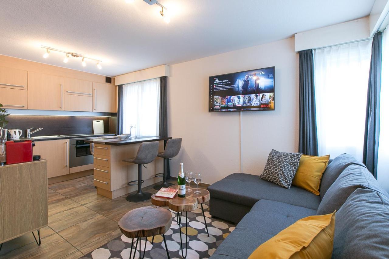 Spirit Apartments - Studio 2 - Kueche - Parkplatz Engelberg Bagian luar foto