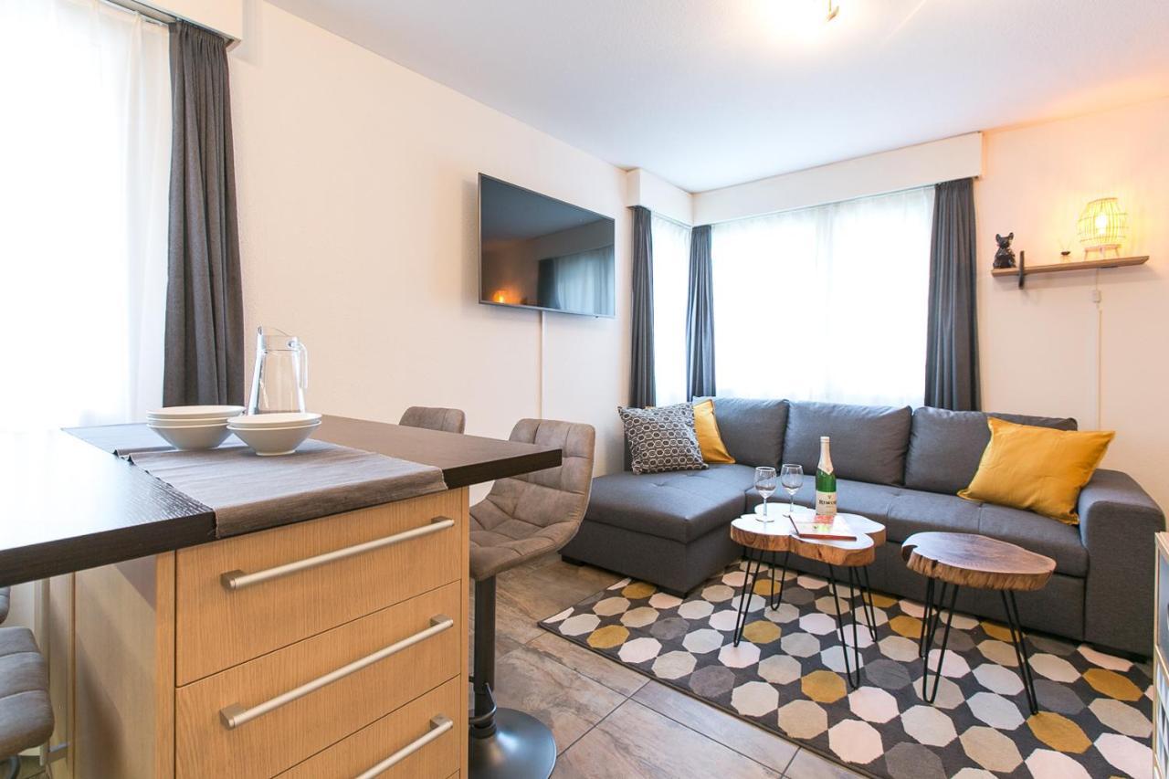Spirit Apartments - Studio 2 - Kueche - Parkplatz Engelberg Bagian luar foto